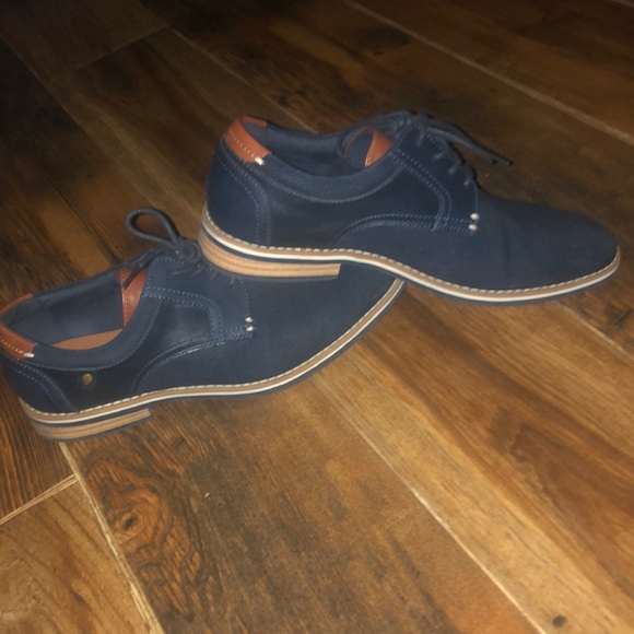Dress shoes